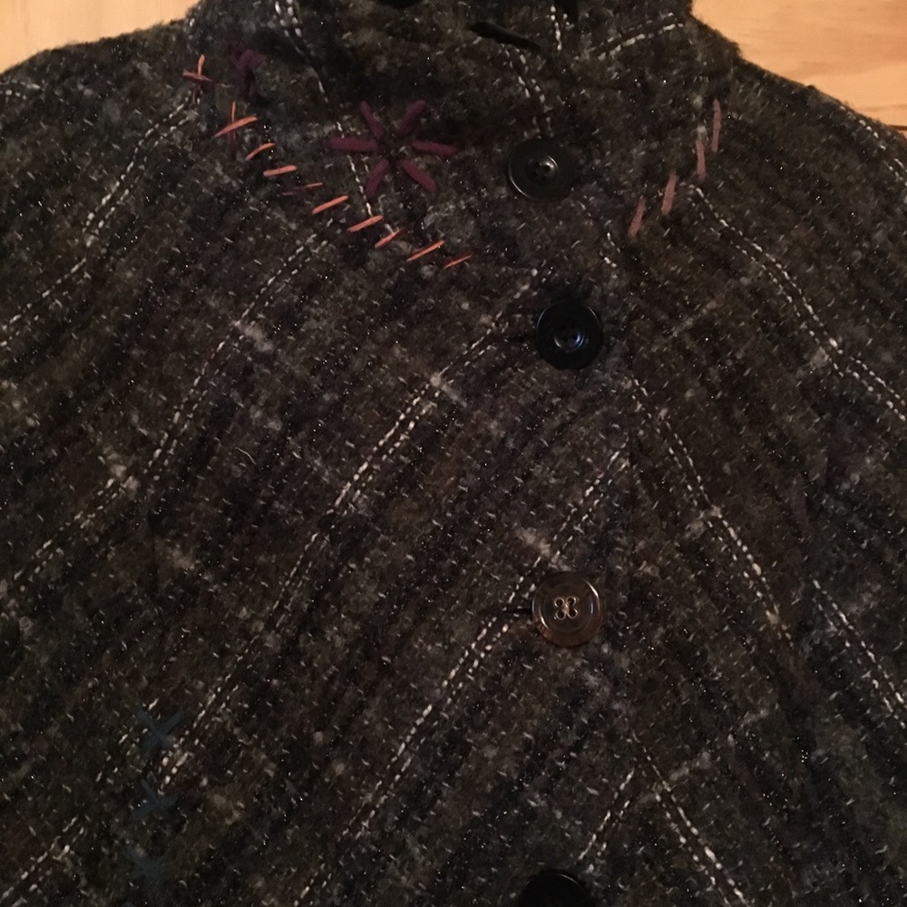 Coat - Picture 2 of 8